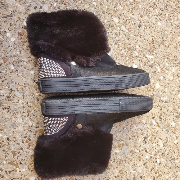 Stuart Weitzman Black Crystal Stud Vance Fur Chelsea Faux Boots 11 - Picture 4 of 10